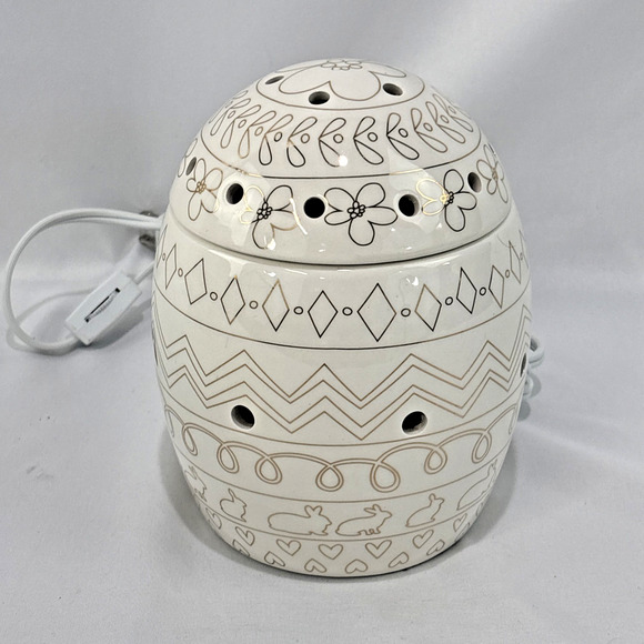 Scentsy "Eggs-Press Yourself" DIY Colorable Easter Egg Wax Warmer (Used ) - Picture 2 of 6